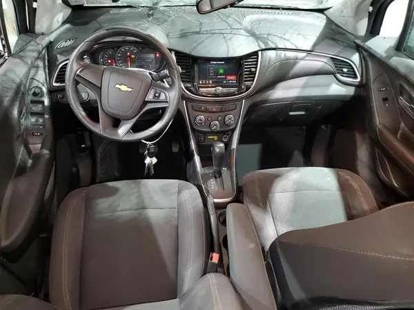 3GNCJKSBXKL258334 2019 CHEVROLET TRAX - Image 8