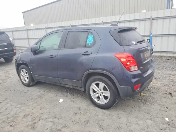 3GNCJKSBXKL272086 2019 CHEVROLET TRAX - Image 2