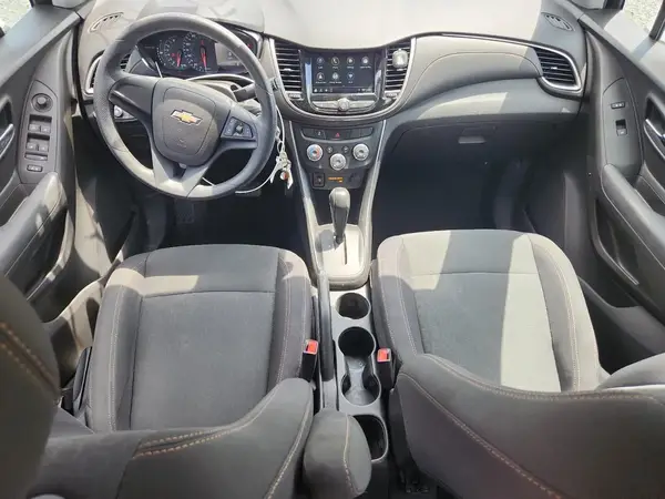 3GNCJKSBXKL317527 2019 CHEVROLET TRAX - Image 8