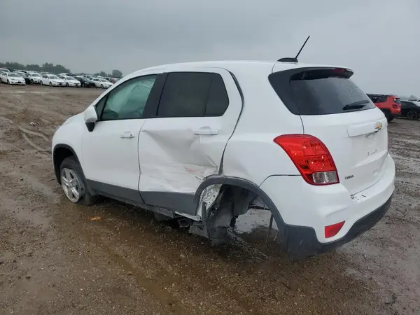 3GNCJKSBXKL338412 2019 CHEVROLET TRAX - Image 2