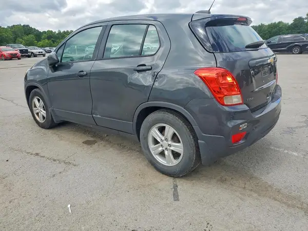 3GNCJKSBXKL341925 2019 CHEVROLET TRAX - Image 2