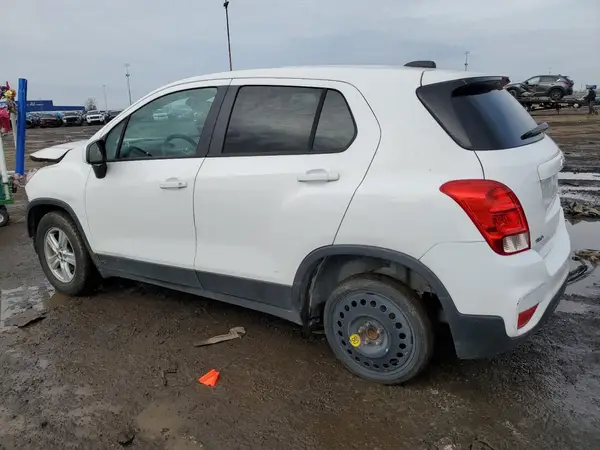 3GNCJKSBXKL357235 2019 CHEVROLET TRAX - Image 2