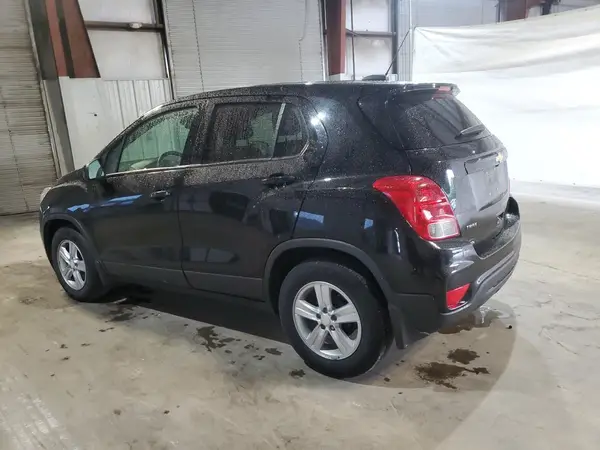 3GNCJKSBXKL358837 2019 CHEVROLET TRAX - Image 2