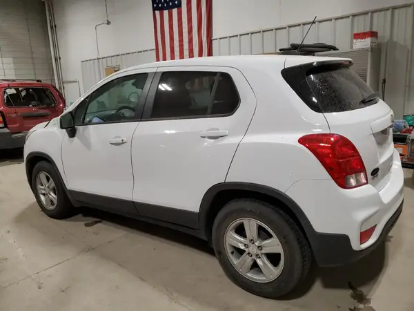 3GNCJKSBXKL392664 2019 CHEVROLET TRAX - Image 2