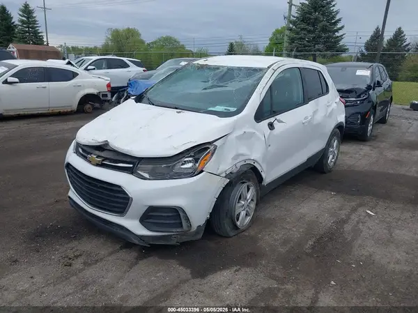 3GNCJKSBXKL400889 2019 CHEVROLET TRAX - Image 2