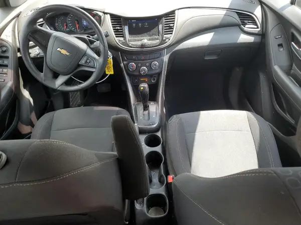 3GNCJKSBXKL403615 2019 CHEVROLET TRAX - Image 8