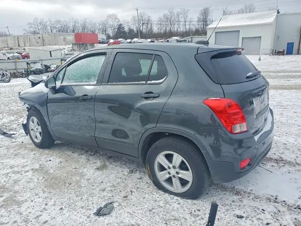 3GNCJKSBXLL109651 2020 CHEVROLET TRAX - Image 2