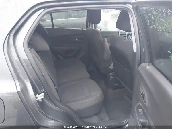 3GNCJKSBXLL112307 2020 CHEVROLET TRAX - Image 8