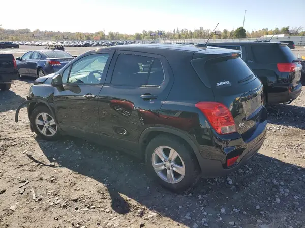 3GNCJKSBXLL117622 2020 CHEVROLET TRAX - Image 2
