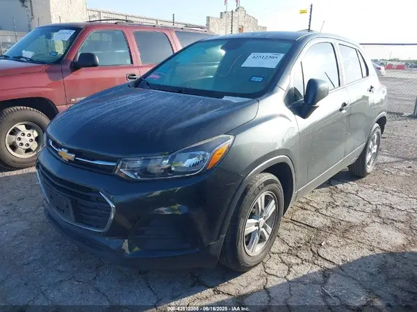 3GNCJKSBXLL126949 2020 CHEVROLET TRAX - Image 2