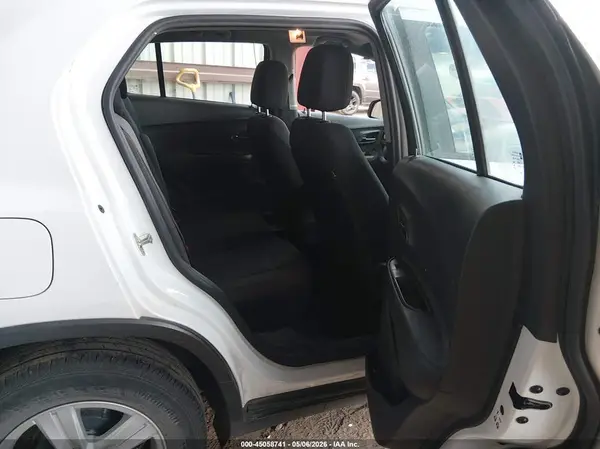 3GNCJKSBXLL140222 2020 CHEVROLET TRAX - Image 8