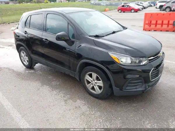 3GNCJKSBXLL167257 2020 CHEVROLET TRAX - Image 1