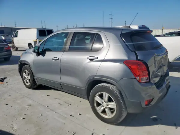 3GNCJKSBXLL169901 2020 CHEVROLET TRAX - Image 2