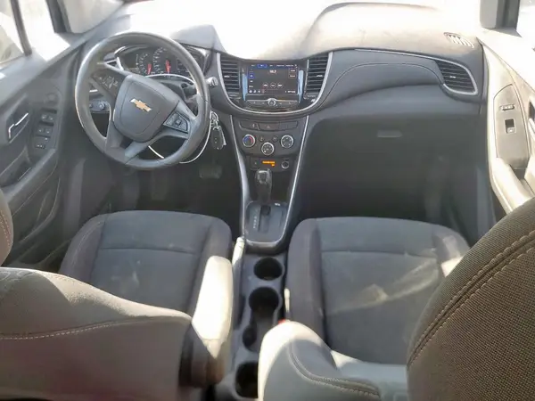 3GNCJKSBXLL169901 2020 CHEVROLET TRAX - Image 8
