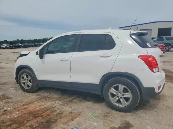 3GNCJKSBXLL172622 2020 CHEVROLET TRAX - Image 2
