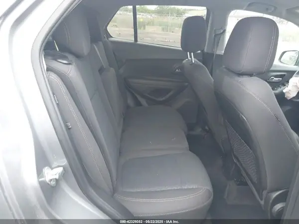3GNCJKSBXLL175343 2020 CHEVROLET TRAX - Image 8