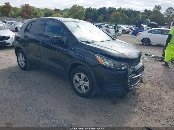 3GNCJKSBXLL178873 2020 CHEVROLET TRAX - Image 1