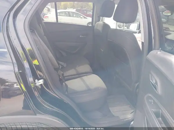 3GNCJKSBXLL178873 2020 CHEVROLET TRAX - Image 8