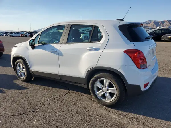 3GNCJKSBXLL179179 2020 CHEVROLET TRAX - Image 2