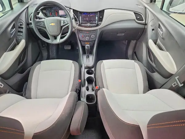 3GNCJKSBXLL185001 2020 CHEVROLET TRAX - Image 8