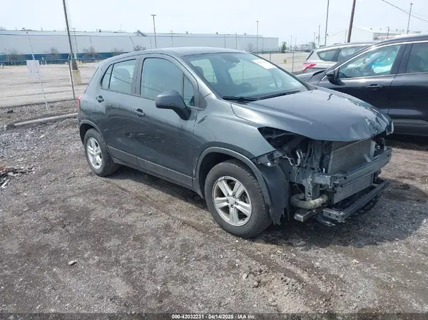 3GNCJKSBXLL185161 2020 CHEVROLET TRAX - Image 1