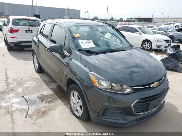 3GNCJKSBXLL198895 2020 CHEVROLET TRAX - Image 1