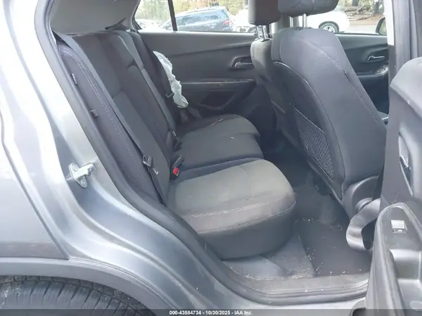 3GNCJKSBXLL203366 2020 CHEVROLET TRAX - Image 8