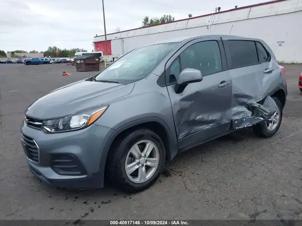 3GNCJKSBXLL276429 2020 CHEVROLET TRAX - Image 2