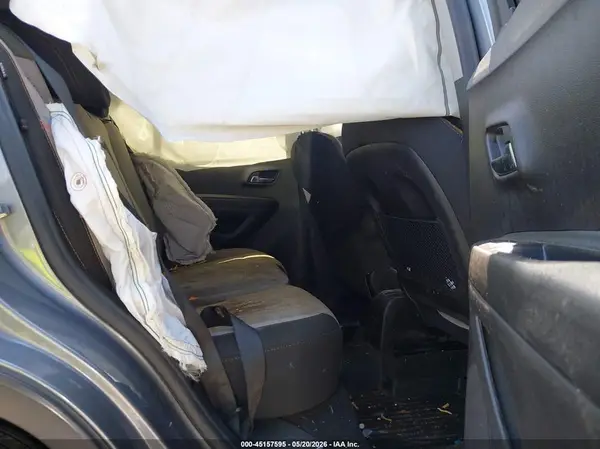3GNCJKSBXLL286037 2020 CHEVROLET TRAX - Image 8