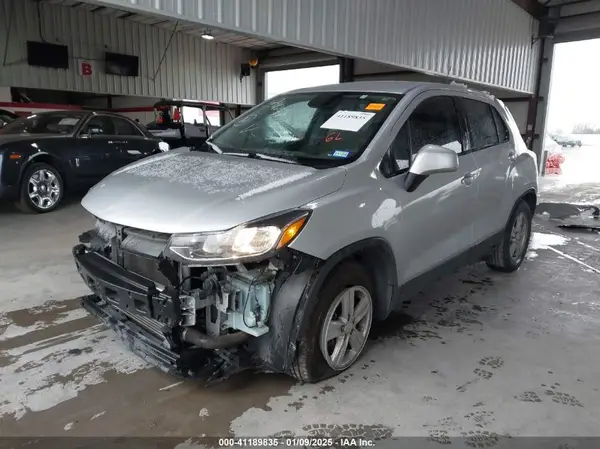 3GNCJKSBXLL290041 2020 CHEVROLET TRAX - Image 2