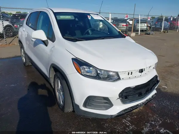 3GNCJKSBXLL292694 2020 CHEVROLET TRAX - Image 1