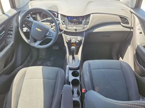 3GNCJKSBXLL297006 2020 CHEVROLET TRAX - Image 8