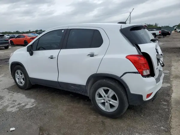 3GNCJKSBXLL314080 2020 CHEVROLET TRAX - Image 2