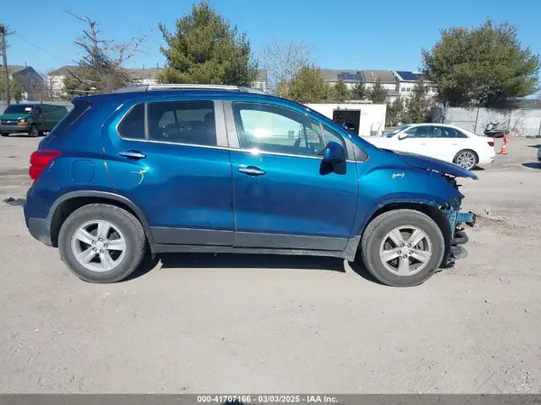 3GNCJL5B8KL239917 2019 CHEVROLET TRAX - Image 1