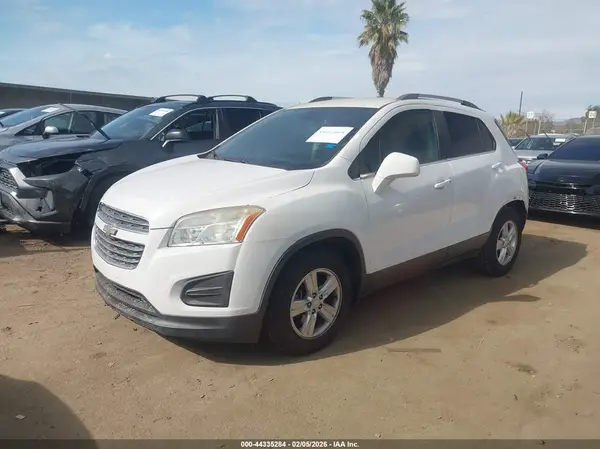 3GNCJLSB0GL142654 2016 CHEVROLET TRAX - Image 2