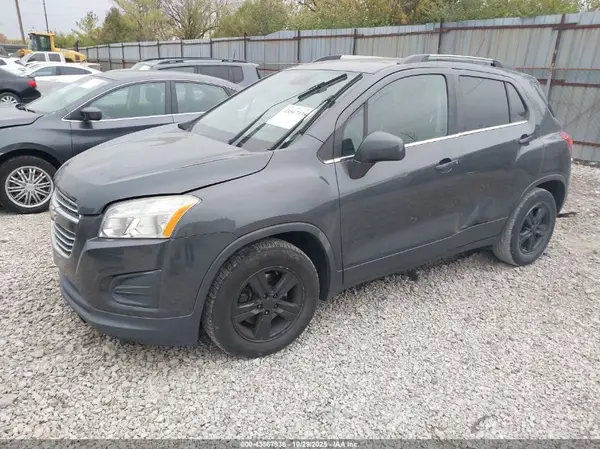 3GNCJLSB0GL163245 2016 CHEVROLET TRAX - Image 2