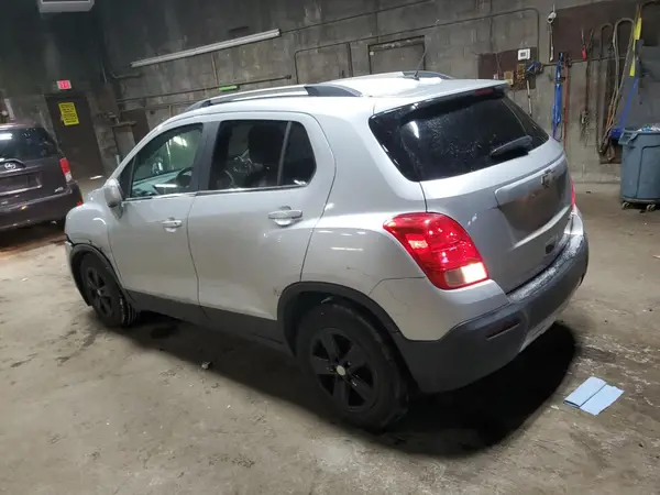 3GNCJLSB0GL205011 2016 CHEVROLET TRAX - Image 2