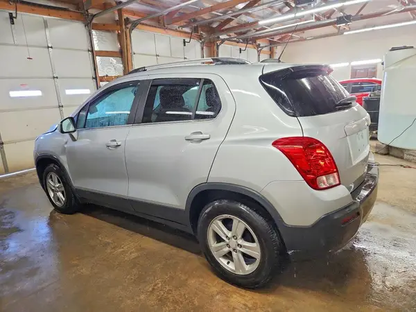 3GNCJLSB0GL219250 2016 CHEVROLET TRAX - Image 2