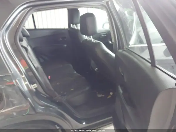 3GNCJLSB0GL249753 2016 CHEVROLET TRAX - Image 8