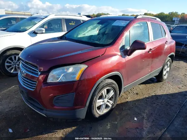 3GNCJLSB0GL256556 2016 CHEVROLET TRAX - Image 2