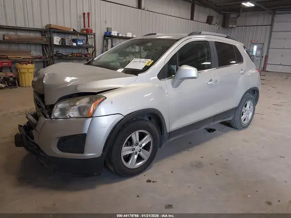 3GNCJLSB0GL274376 2016 CHEVROLET TRAX - Image 2