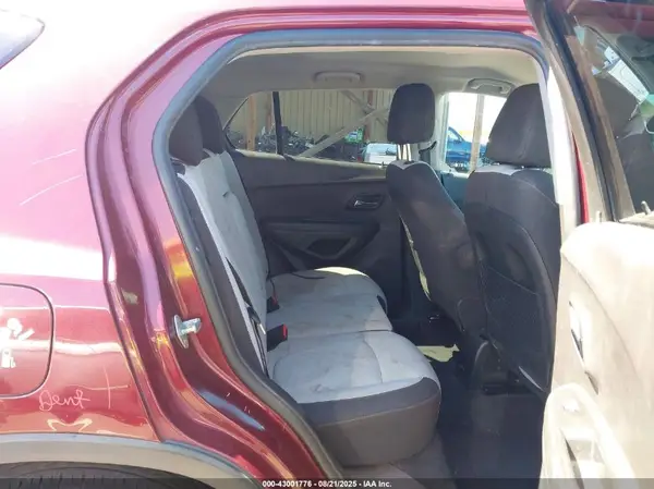 3GNCJLSB0HL142137 2017 CHEVROLET TRAX - Image 8