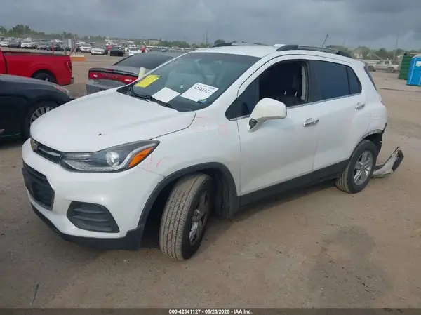 3GNCJLSB0HL158760 2017 CHEVROLET TRAX - Image 2