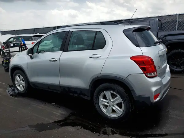 3GNCJLSB0HL208136 2017 CHEVROLET TRAX - Image 2