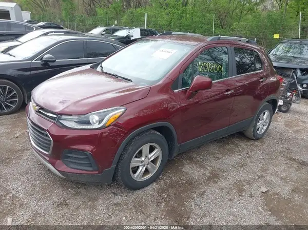 3GNCJLSB0HL250919 2017 CHEVROLET TRAX - Image 2