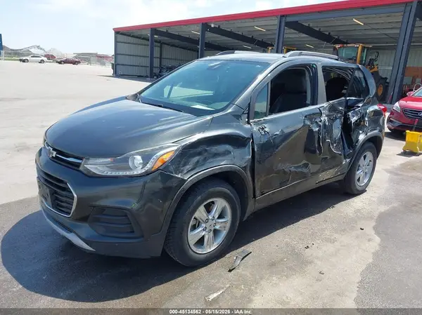 3GNCJLSB0HL283905 2017 CHEVROLET TRAX - Image 2