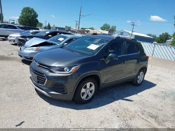 3GNCJLSB0HL287503 2017 CHEVROLET TRAX - Image 2