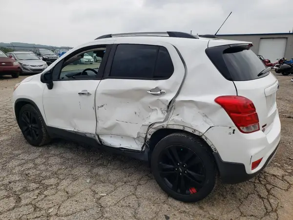 3GNCJLSB0JL157386 2018 CHEVROLET TRAX - Image 2