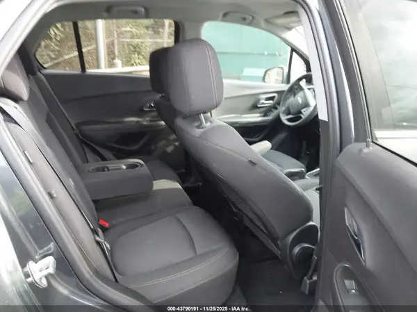 3GNCJLSB0JL203167 2018 CHEVROLET TRAX - Image 8