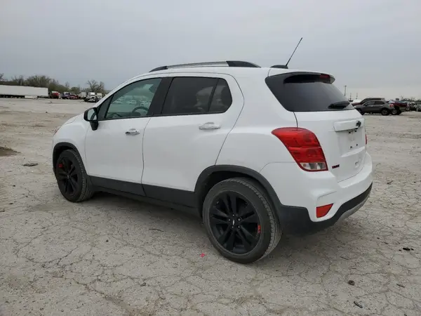 3GNCJLSB0JL211303 2018 CHEVROLET TRAX - Image 2